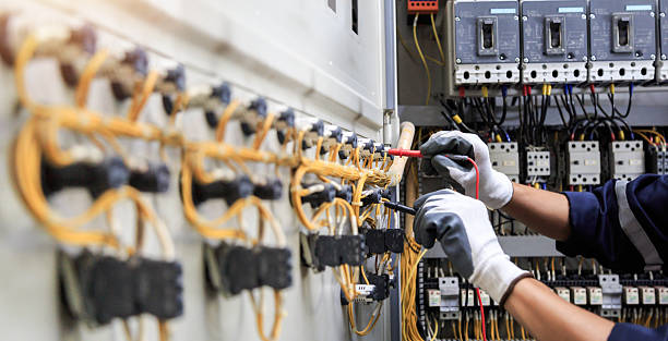 Professional Electrician technician working in Columbia, MO